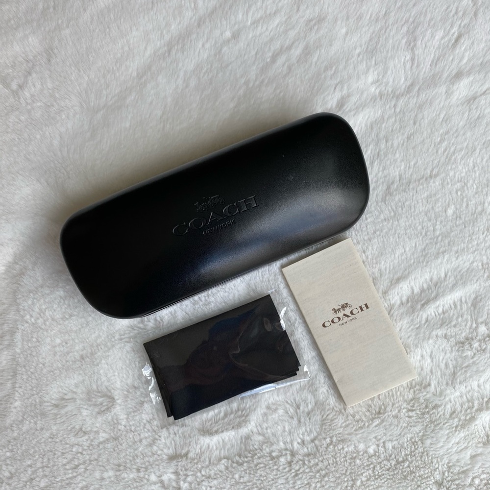 (Sold) Coach eyeglasses case - Picture 2 of 9